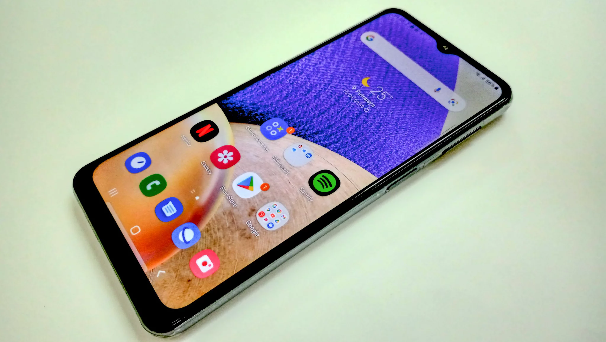 Samsung Galaxy A32 5G Home Screen